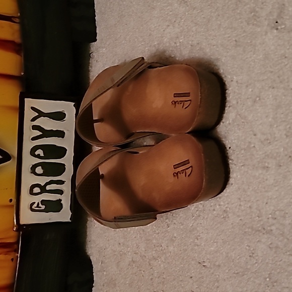 Sandals - Picture 3 of 4